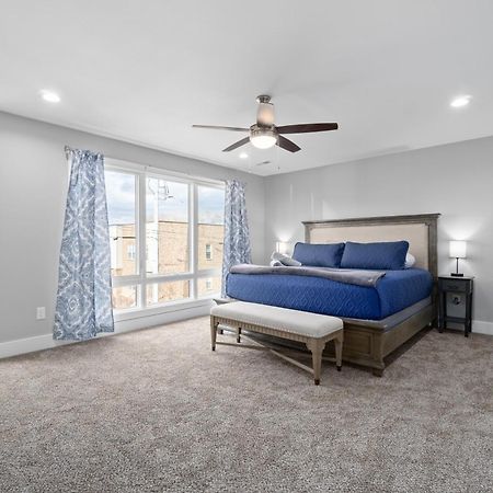 Villa Rebecca'S Downtown Luxury Living Clarksville Esterno foto