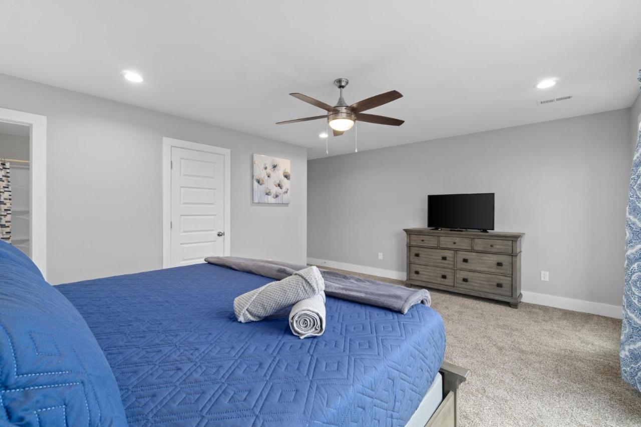 Villa Rebecca'S Downtown Luxury Living Clarksville Esterno foto