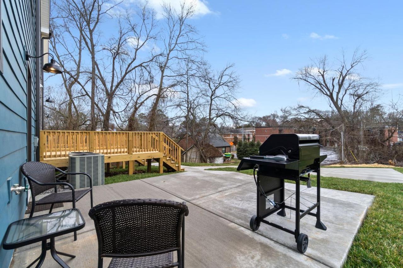 Villa Rebecca'S Downtown Luxury Living Clarksville Esterno foto