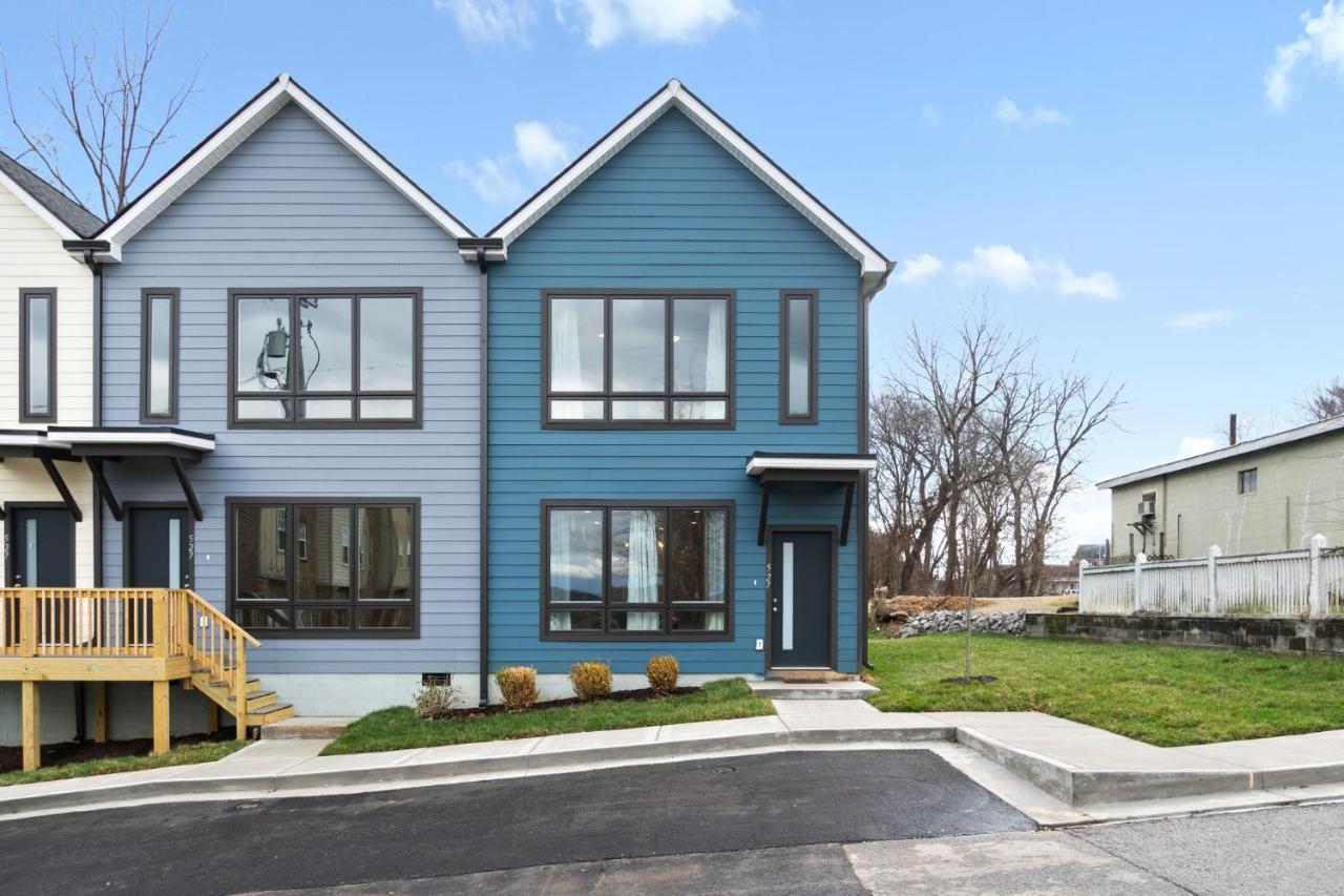 Villa Rebecca'S Downtown Luxury Living Clarksville Esterno foto