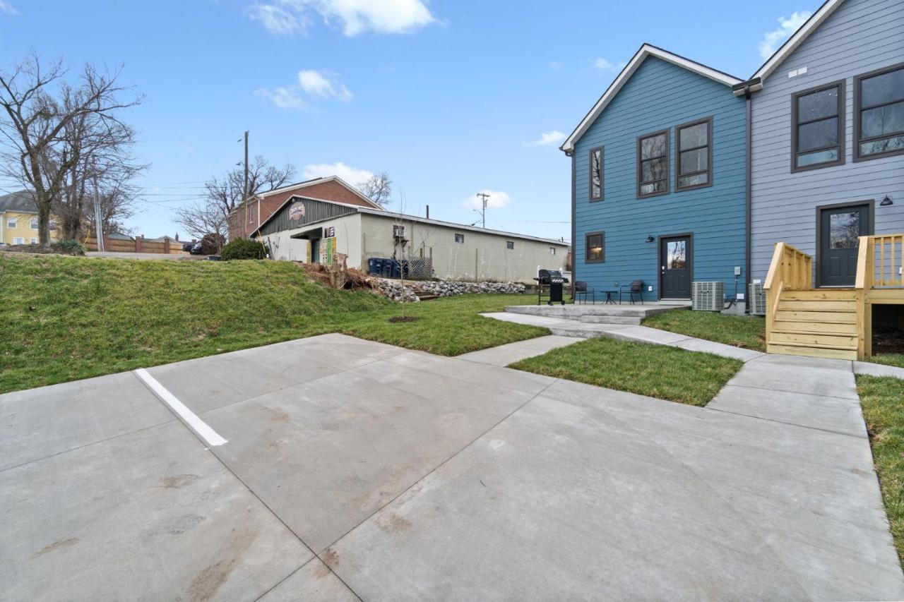 Villa Rebecca'S Downtown Luxury Living Clarksville Esterno foto