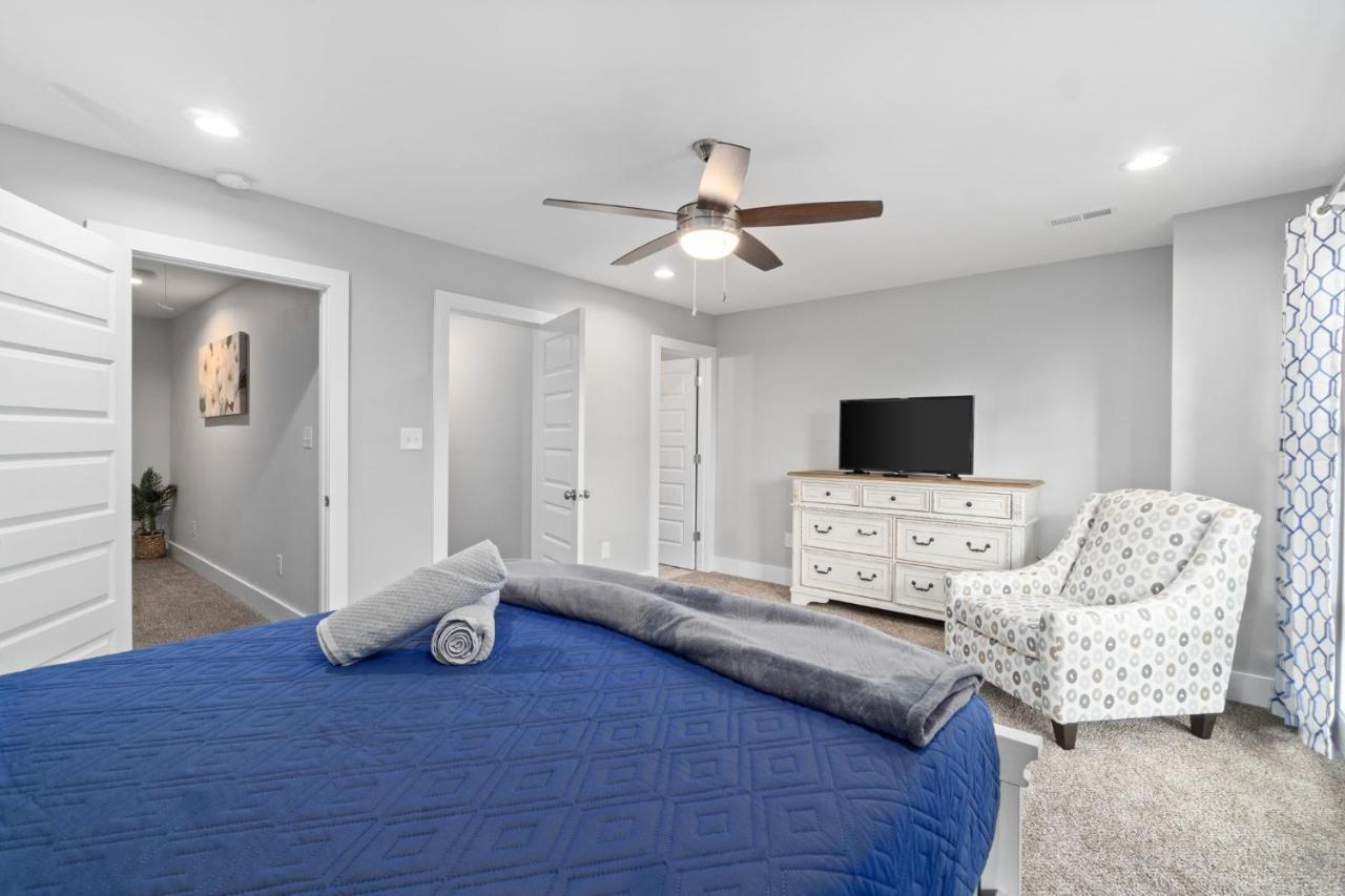 Villa Rebecca'S Downtown Luxury Living Clarksville Esterno foto